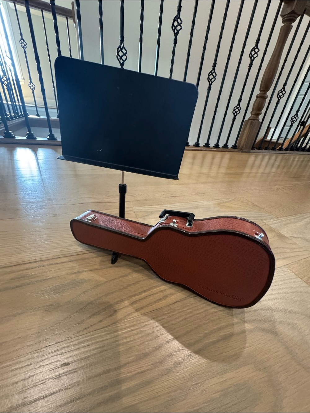 American Girl - Guitar and music stand - Picture 8 of 8
